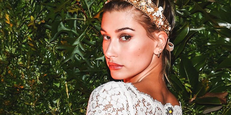 Hailey Baldwin S 5 Best Beauty Tips Hailey Baldwin Creates Modelco Makeup Collection