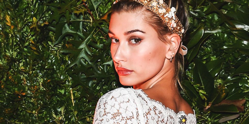 Hailey Baldwin S 5 Best Beauty Tips Hailey Baldwin Creates Modelco Makeup Collection