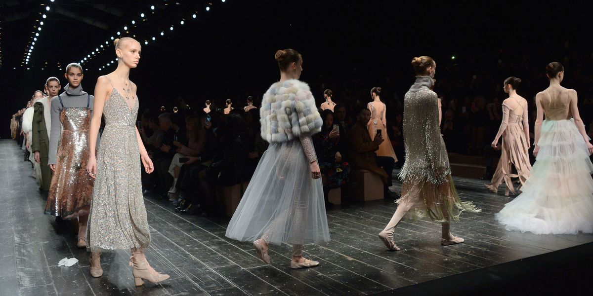 Watch the Valentino Pre-Fall 2017 Show Live Right Here