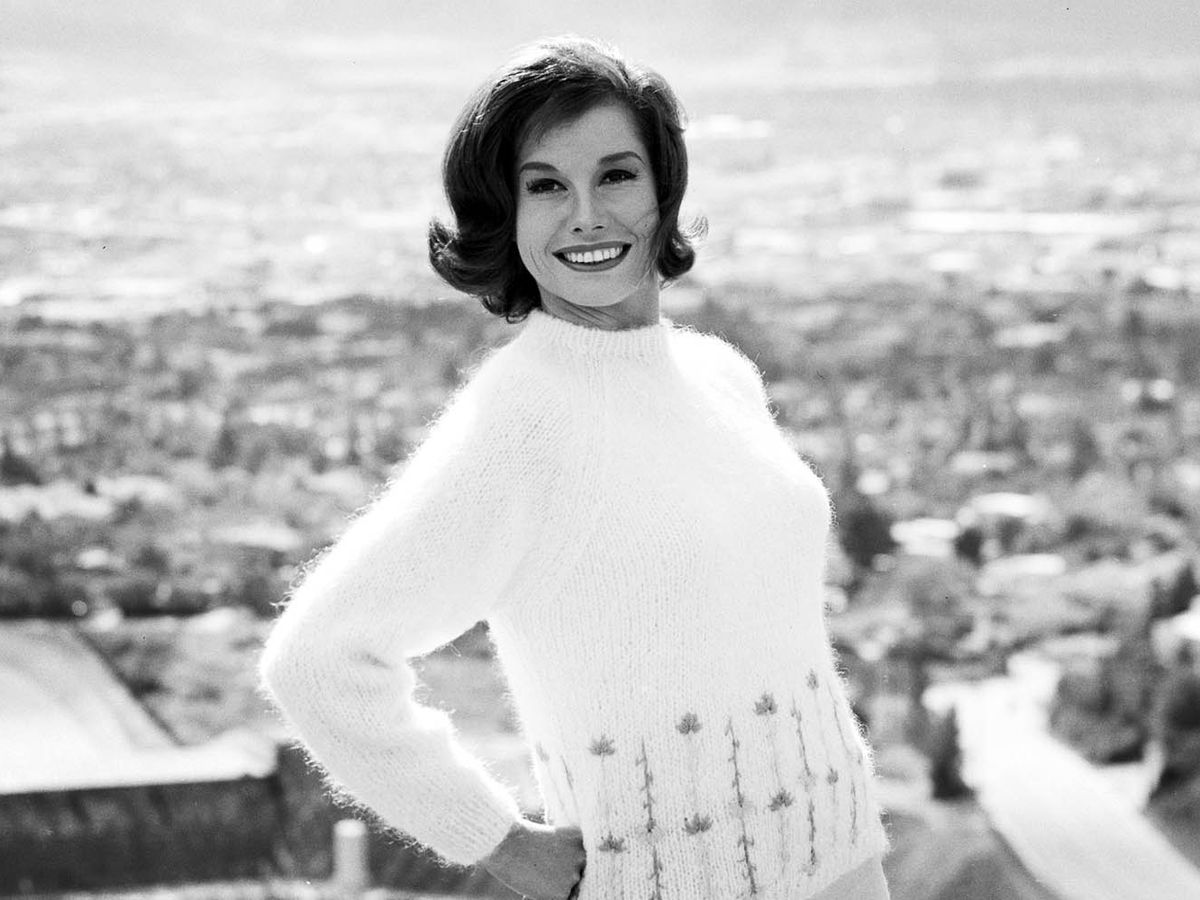 Remembering Mary Tyler Moore In Photos