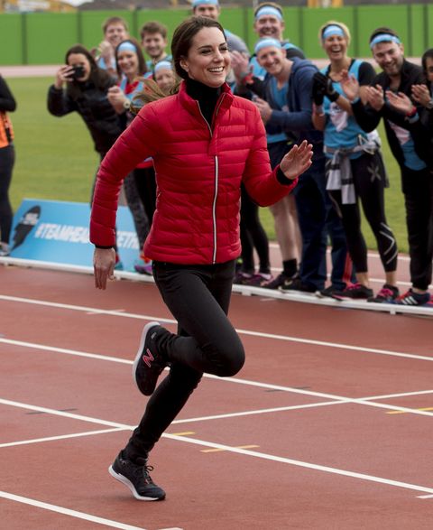 Funny Kate Middleton Jogging Pics - Kate Middleton Races Against Prince ...