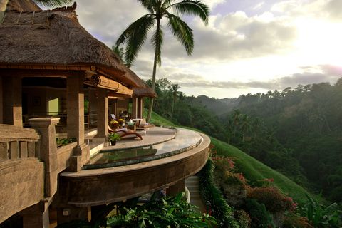 <p>Bali is the perfect blend of relaxing beachside escape and exotic tropics. Here, the resorts have a unique way of blurring the line between architecture and landscape, which means your villa pool might feel as though it extends into the aquamarine ocean, and your balcony terrace as if it blends into the lush green mountainside. </p>