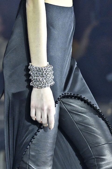 Fall 2017 Jewelry Trends From the Runway - Best Fall and Winter Accessories