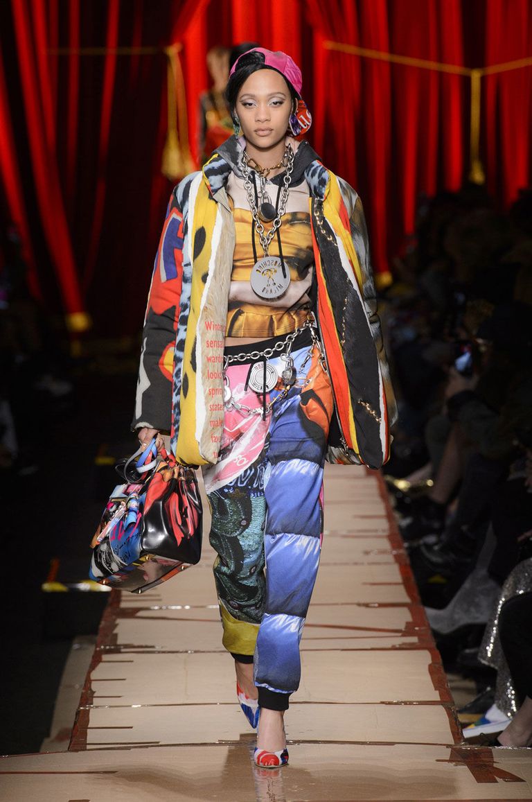 61 Looks From Moschino Fall 2017 Mfw Show - Moschino Runway At Milan 