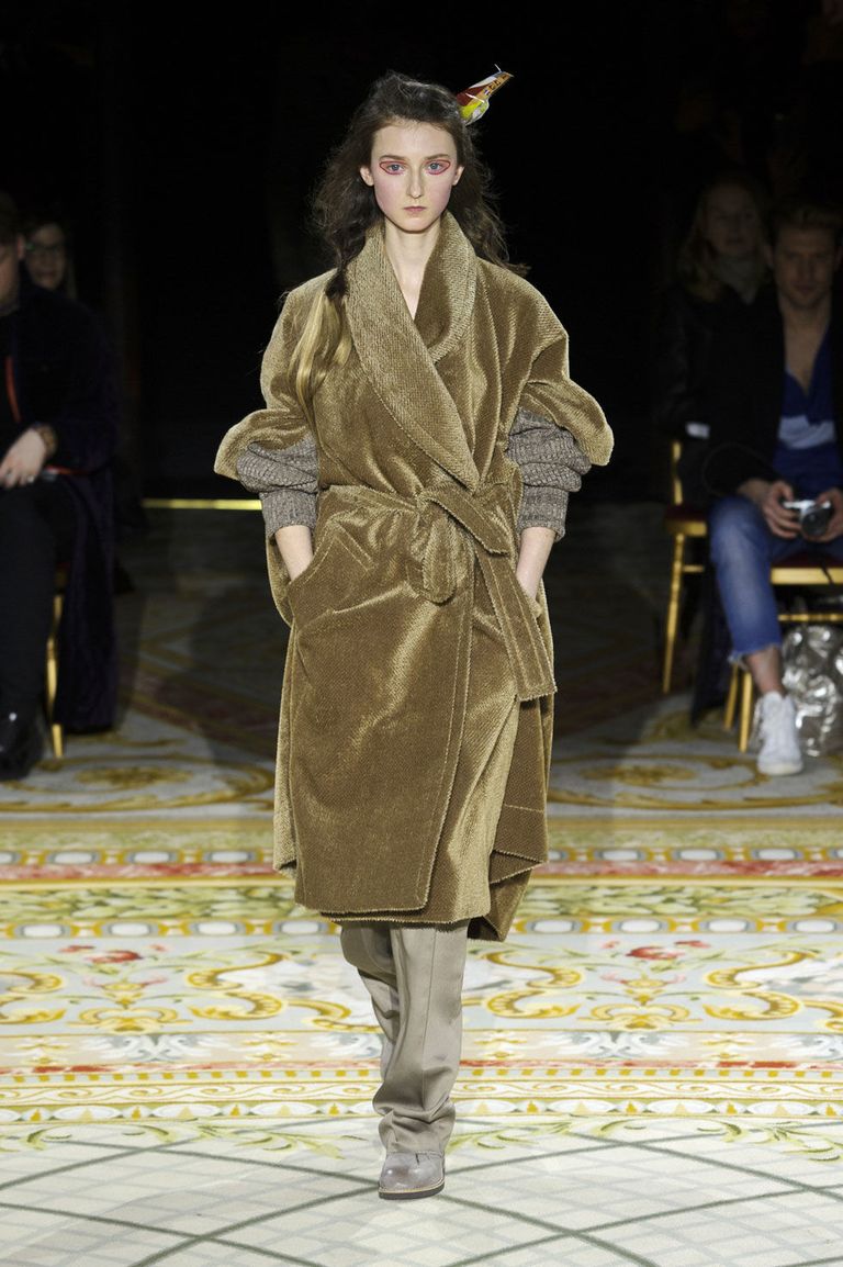 69 Looks From Vivienne Westwood Fall 2017 PFW Show - Vivienne Westwood ...