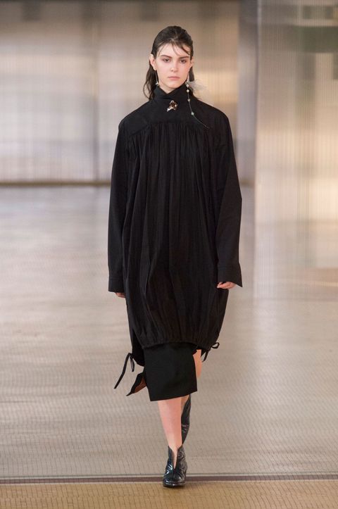 35 Looks From Lemaire Fall 2017 PFW Show - Lemaire Runway at Paris ...
