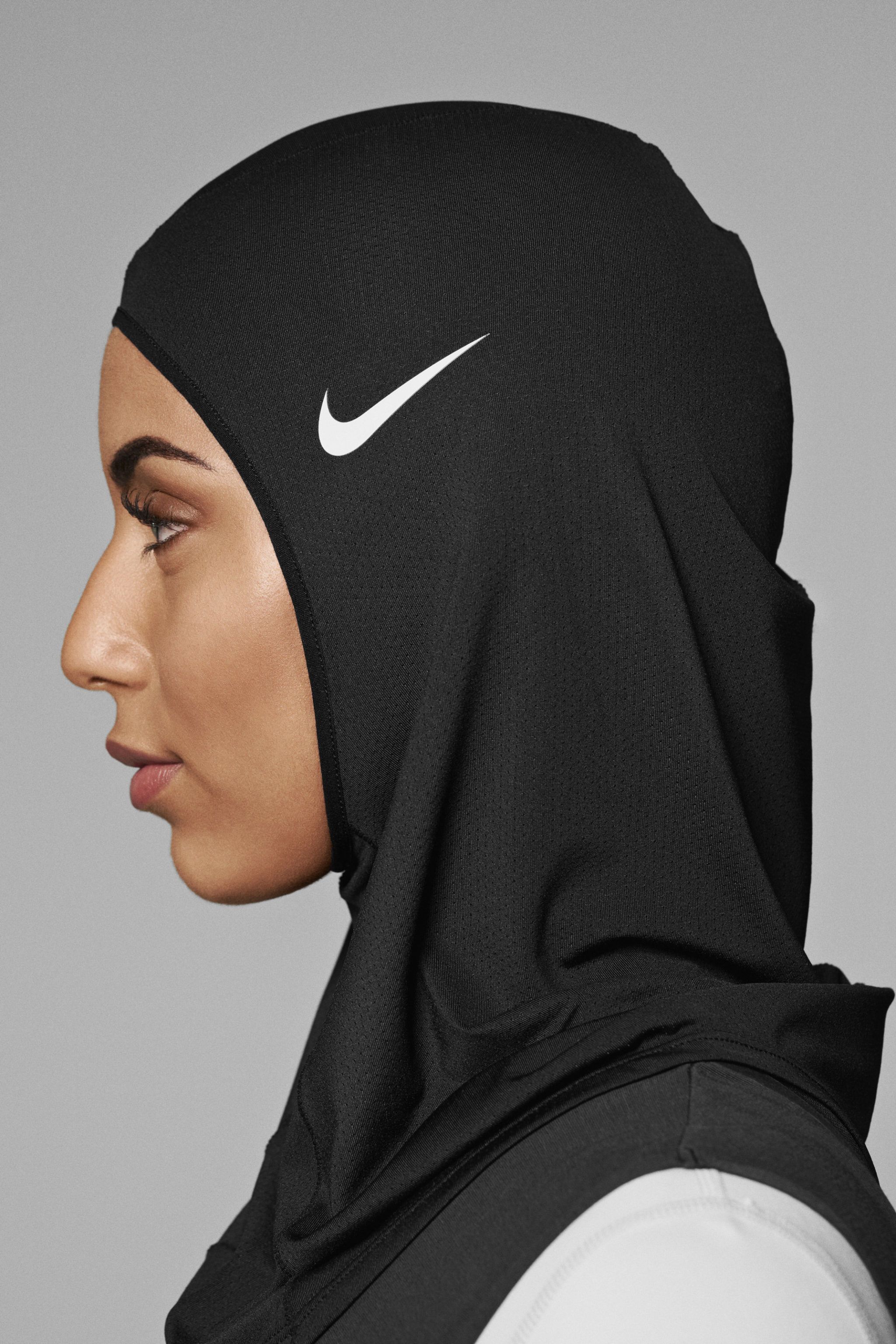 drake nike hijab