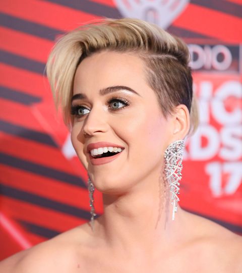 Katy Perry Had Quinoa Stuck in Tooth on iHeartRadio Music Awards Red Carpet