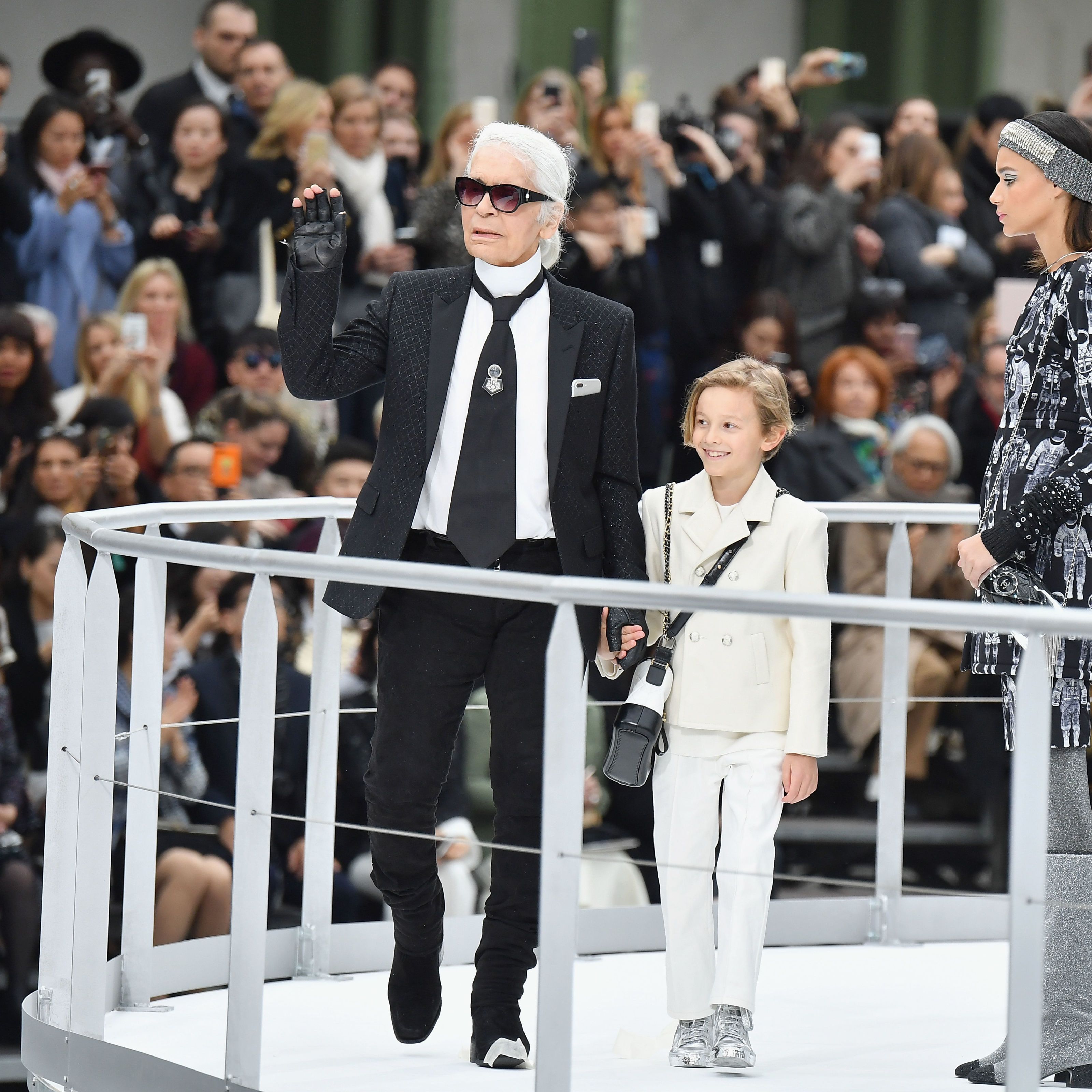 Chanel Spring 2003 Couture Runway - Chanel Haute Couture