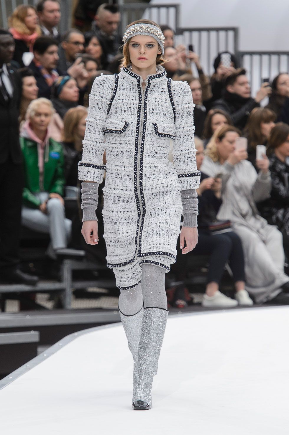 96 Looks From Chanel Fall 2017 PFW Show - Chanel Runway at Paris