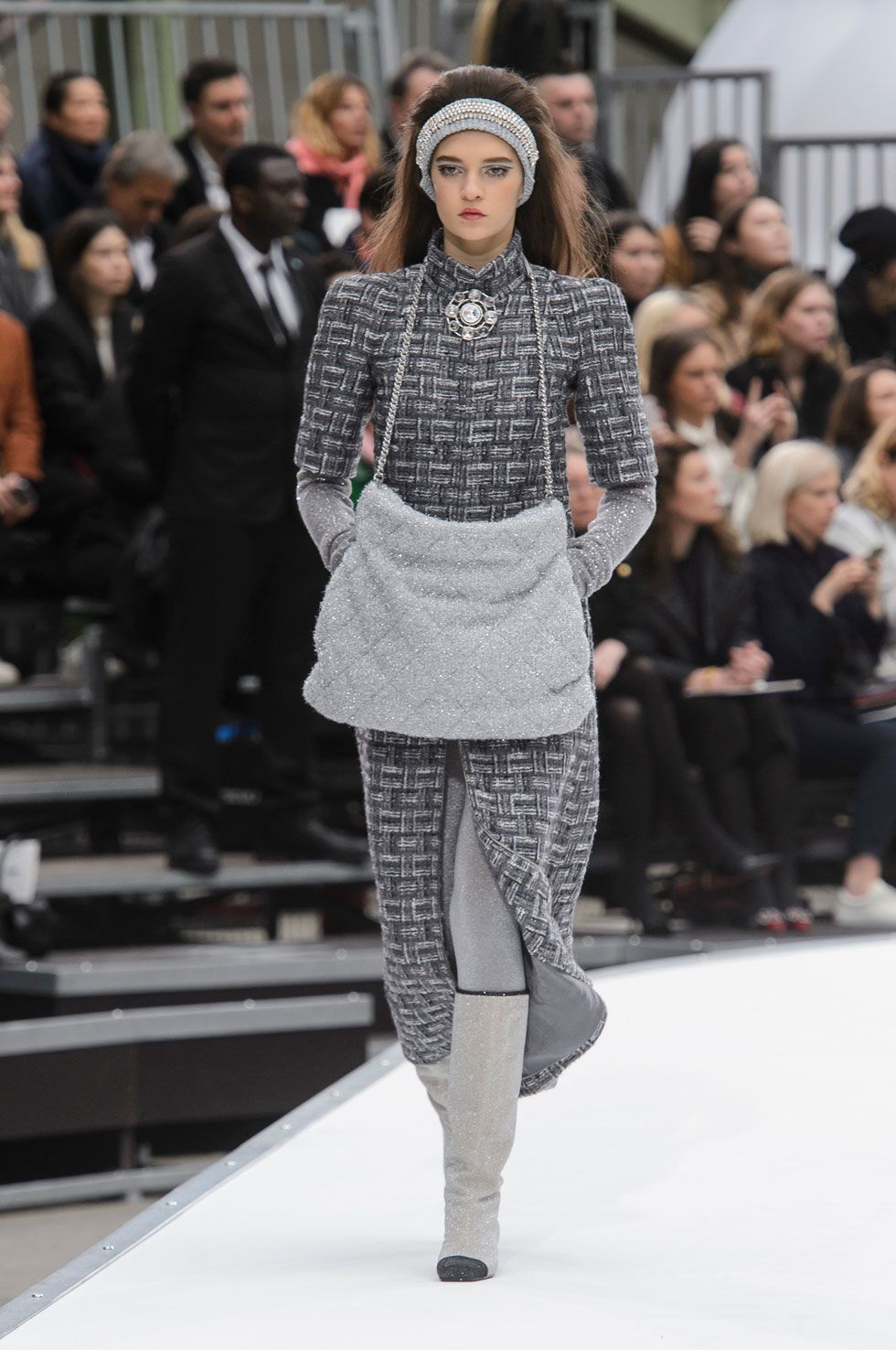 96 Looks From Chanel Fall 2017 PFW Show - Chanel Runway at Paris Fashion  Week
