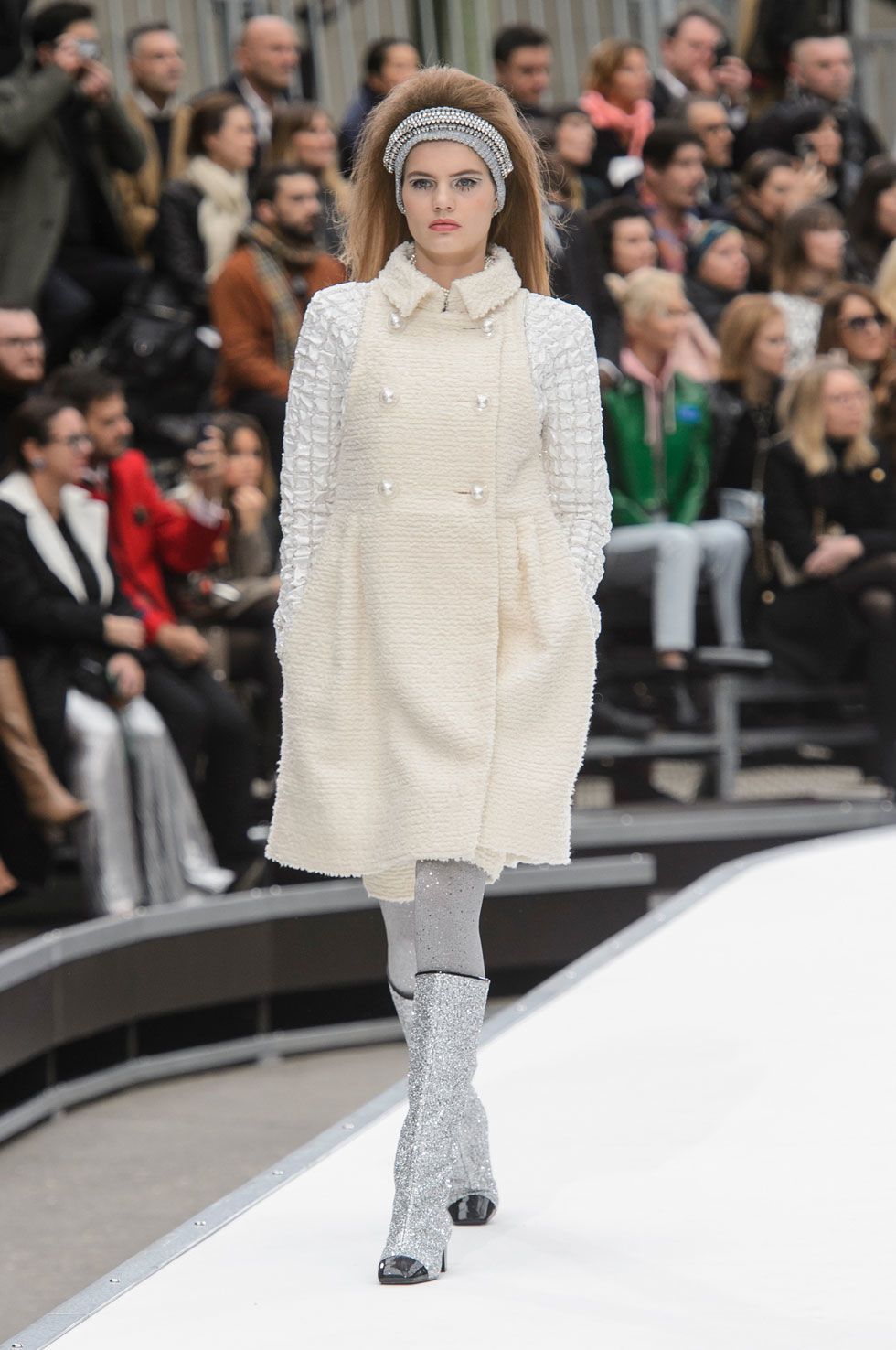 96 Looks From Chanel Fall 2017 PFW Show - Chanel Runway at Paris ...