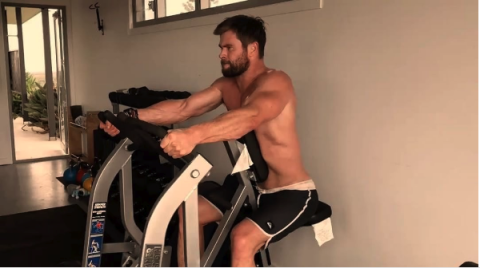 Chris hemsworth chest online workout