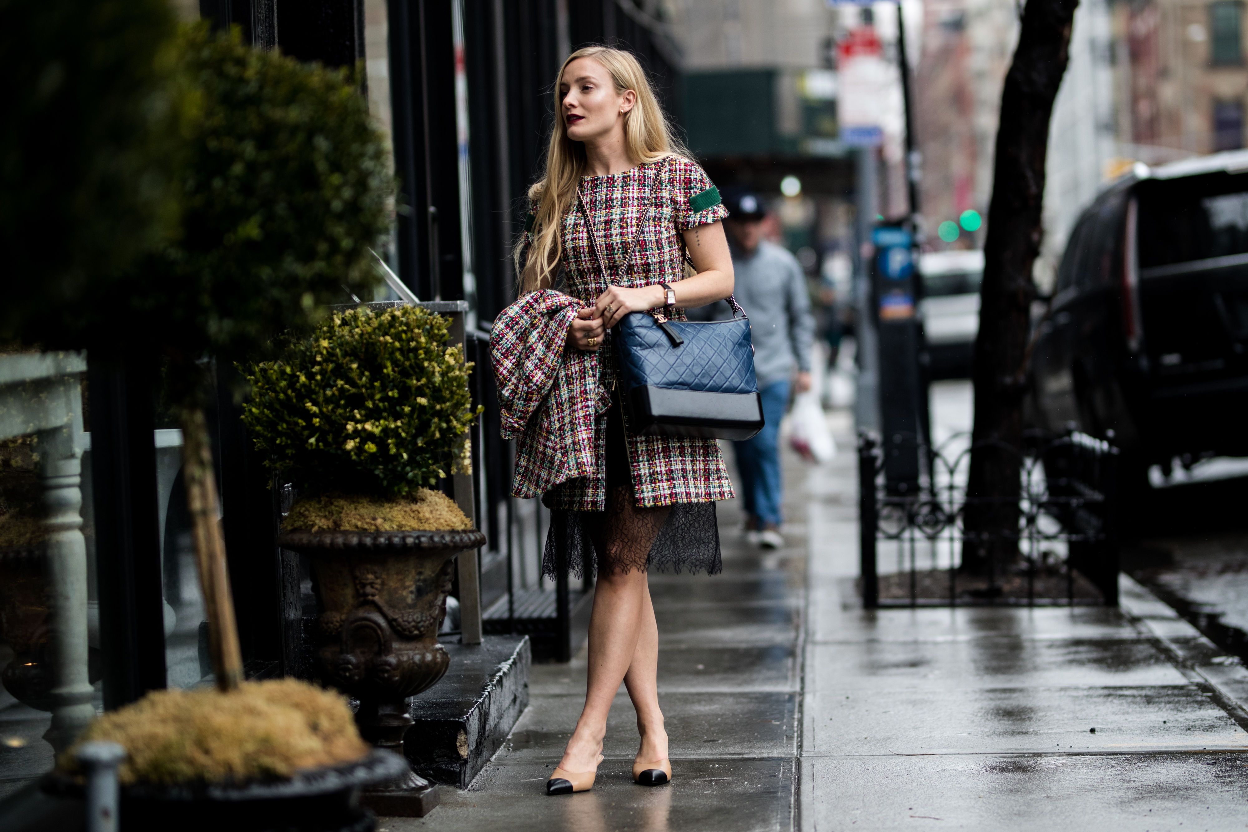 chanel gabrielle bag street style