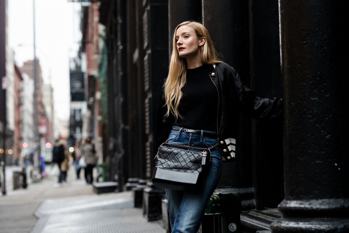 At regere eftertænksom Madison Chanel's New Gabrielle Bag Can Be Worn 7 Different Ways