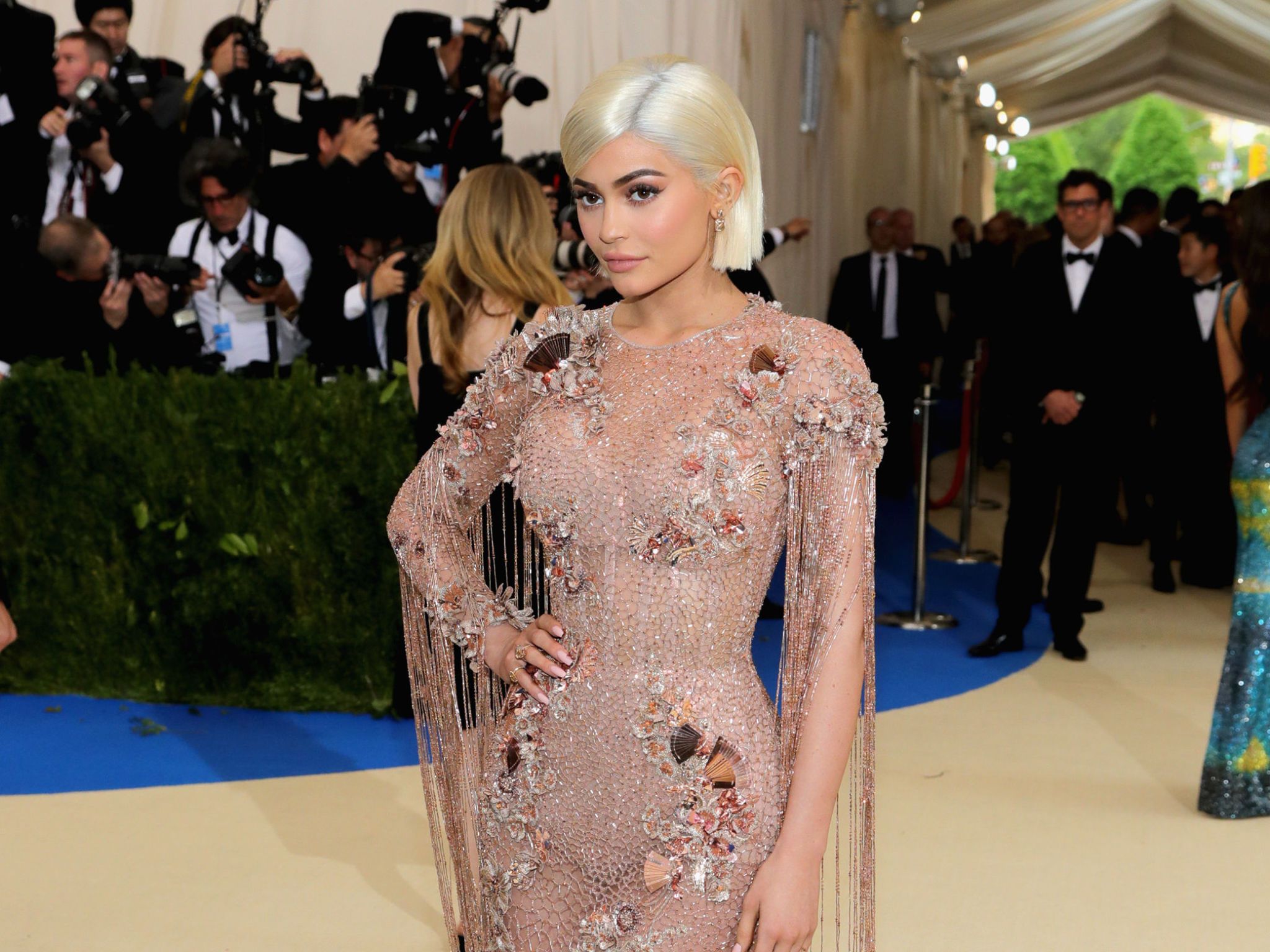 Kylie jenner met 2024 gala 2017 dress