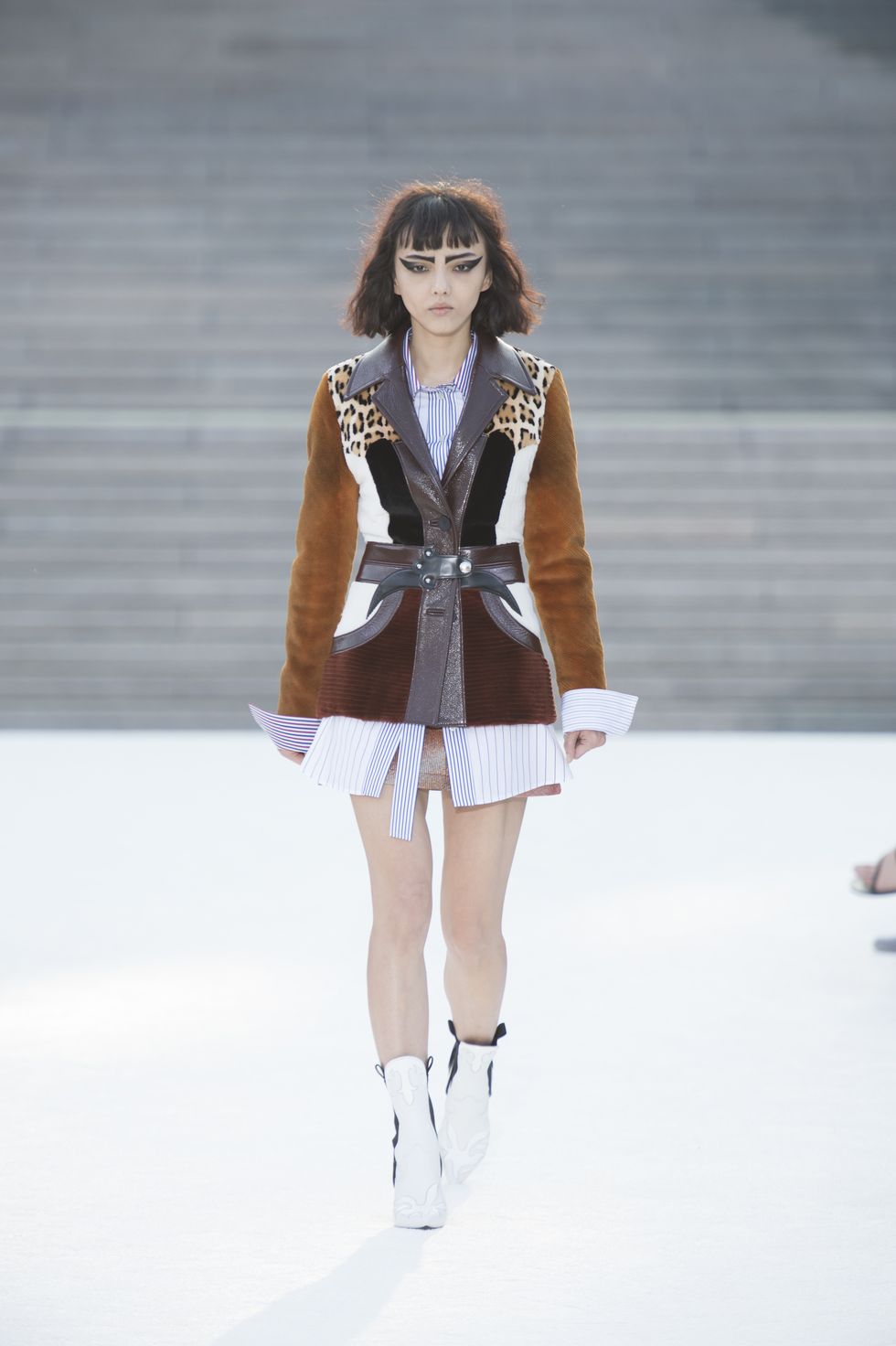 Louis Vuitton stages flamboyant cruise show in Japanese mountains, Louis  Vuitton
