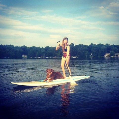 Amanda Seyfried paddleboard