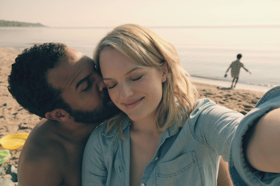 O-T Fagbenle and Elisabeth Moss in 'The Handmaid's Tale'