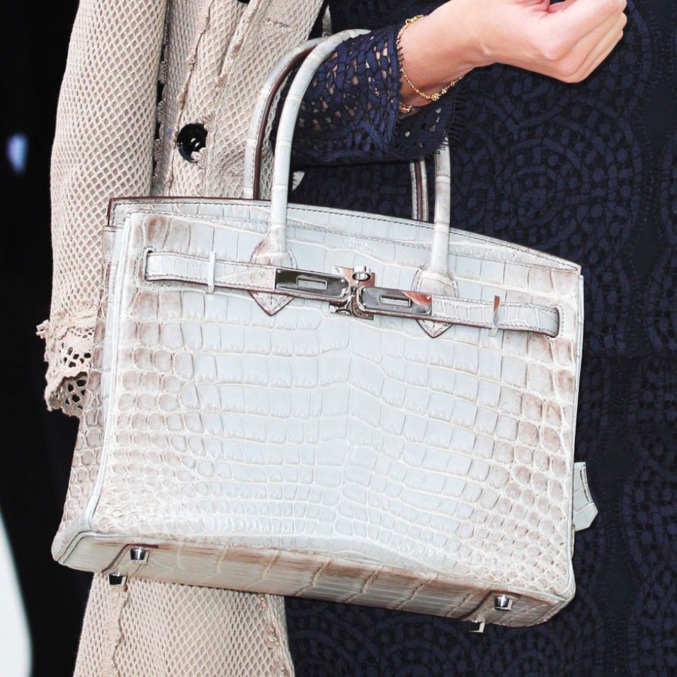 A Hermes' Birkin handbag was auctioned for $185,000 and that's short of  expectations - Luxurylaunches