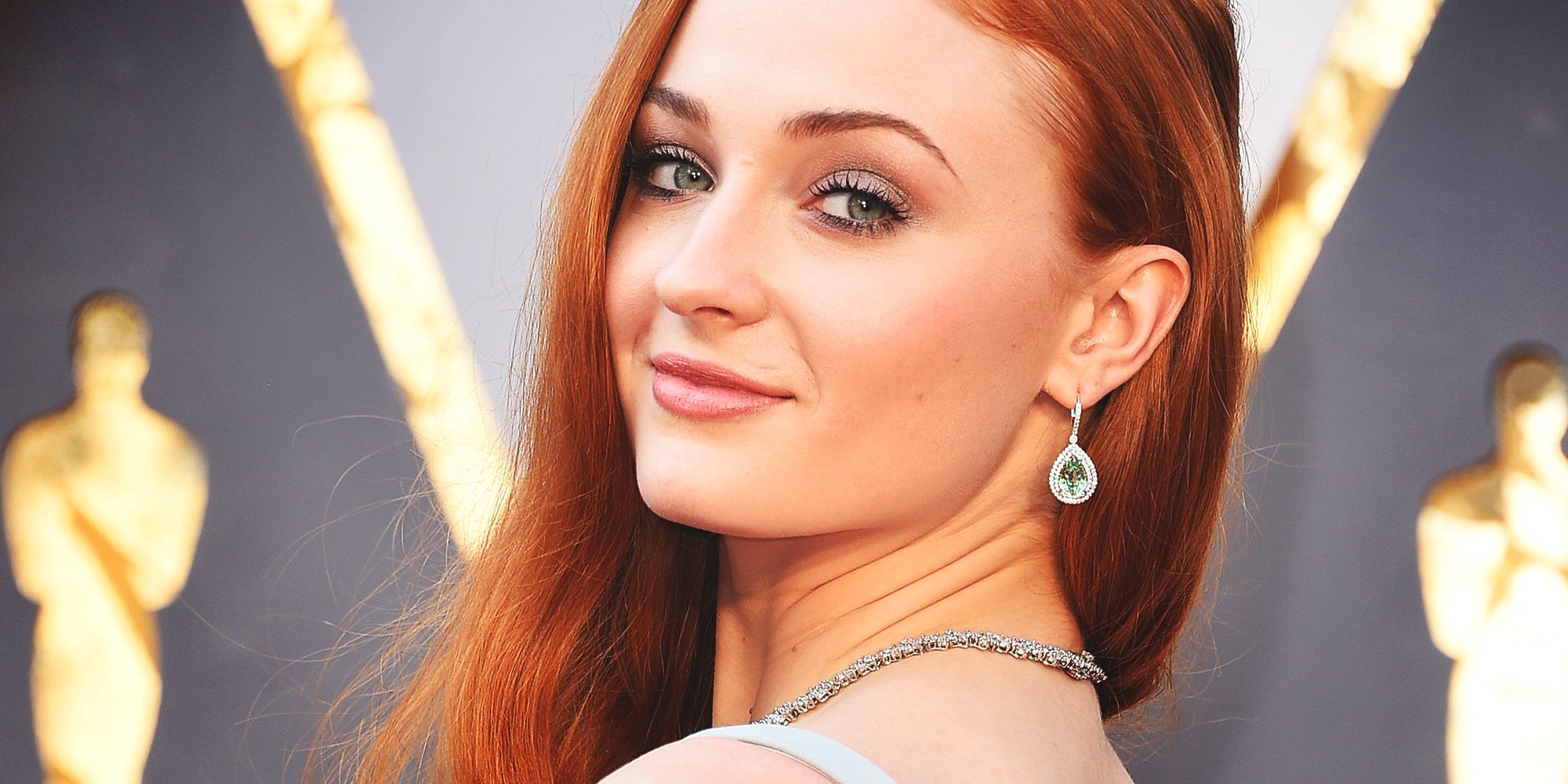 Sophie Turner Dyes Her Hair Red Every Week Sophie Turner Game Of Thrones Hair