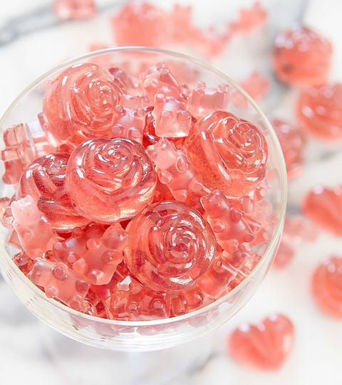 Rosé Champagne Gummy Bears <p><em data-redactor-tag="em"></em>These gummy bears are almost too cute to eat! They're not only infused with rosé, but they include champagne extract as well, so you get the best of both beverages.</p><p><em data-redactor-tag="em"><a href="http://kirbiecravings.com/2016/08/rose-champagne-gummy-bears.html" target="_blank">Via Kirbie's Cravings</a></em></p>