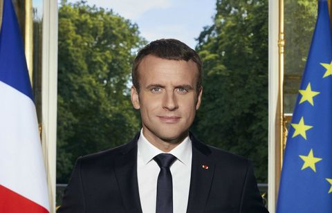 Emmanuel Macron Official Portrait Emmanuel Macron S Portrait Officiel Is Perfection
