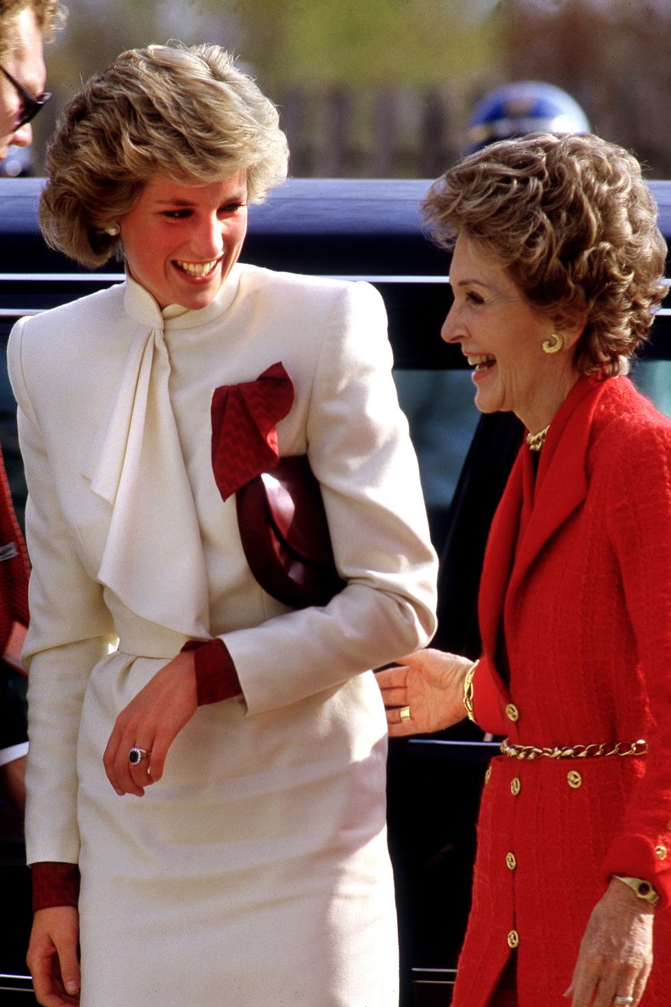 <p>It's hard to stand next to Nancy Reagan, one of the chicest first ladies in US history, and look this great. Diana pulls it off with ease in a white jacket and skirt.&nbsp;</p>