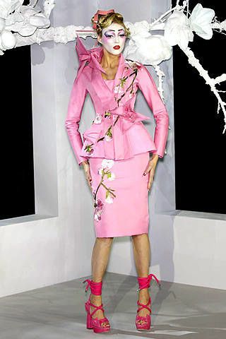 Christian Dior Spring 2007 Couture Runway - Christian Dior Haute ...