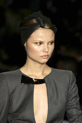Giorgio Armani Priv&#195;{{{copy}}} Spring 2007 Haute Couture Detail &#45; 003
