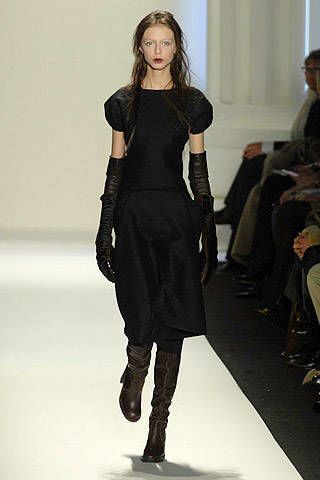 Vera Wang Fall 2007 Ready&#45;to&#45;wear Collections &#45; 002