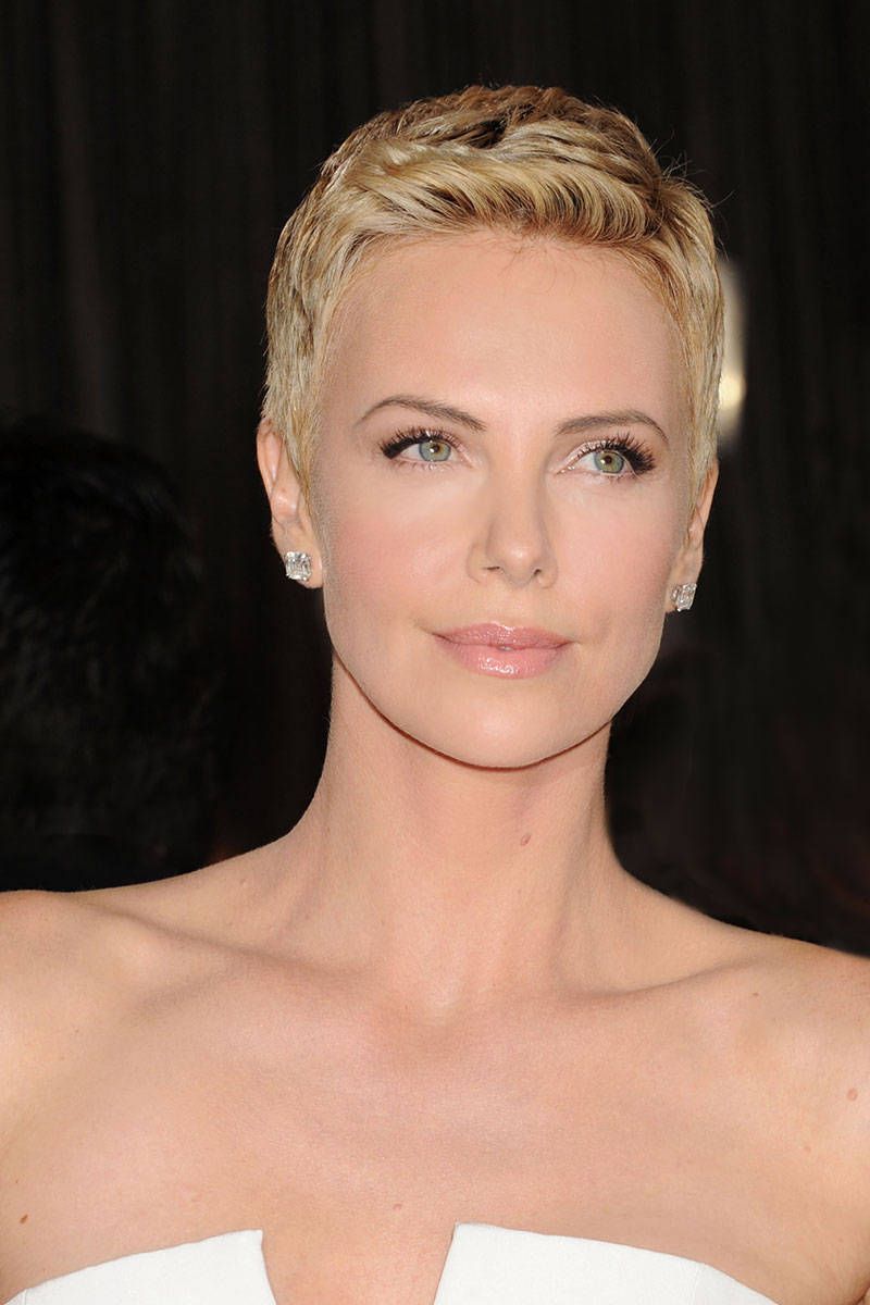 50 Celebrity Women Who Look Better With Short Hair  Headcurve