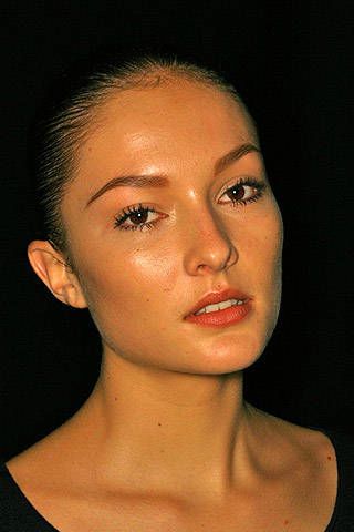 Hussein Chalayan Fall 2007 Ready&#45;to&#45;wear Backstage &#45; 002