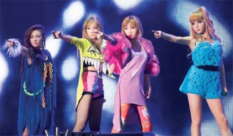 jeremy scott 2ne1