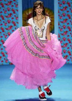 Betsey Johnson Fall 2003 Ready&#45;to&#45;Wear Collections 0001