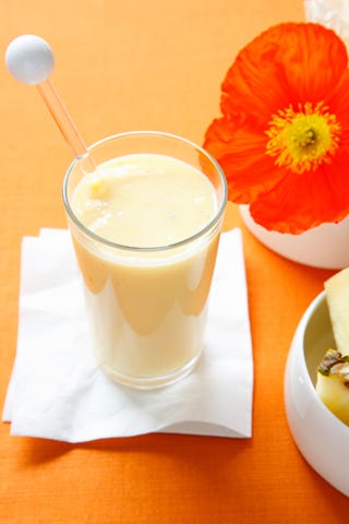 The Well+Good Gals: Our June Guest Bloggers' Sunshine Smoothie Recipe