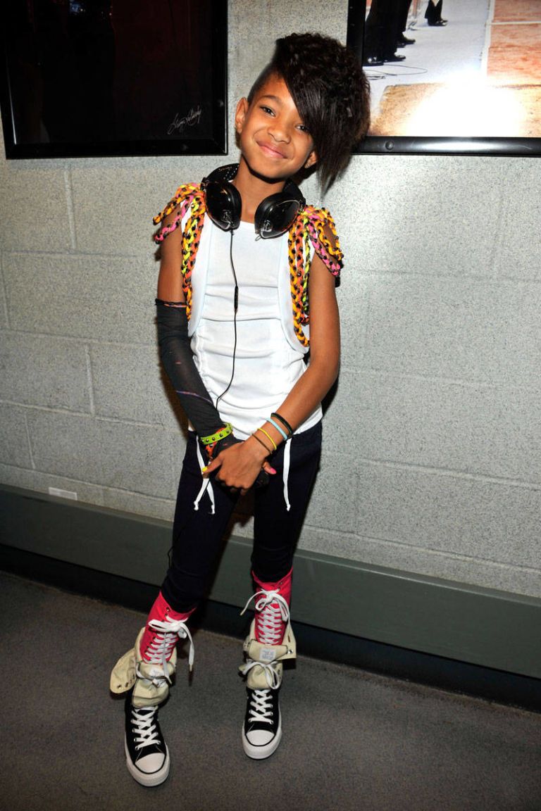 willow smith converse pants