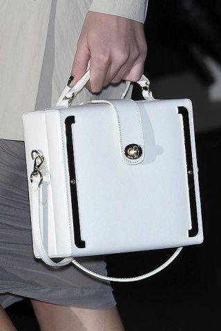 Product, White, Style, Fashion, Bag, Material property, Metal, Strap, Shoulder bag, Silver, 