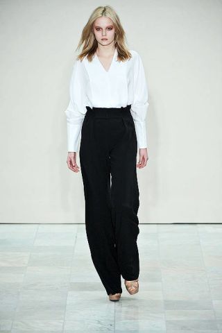 Sleeve, Trousers, Collar, Shoulder, Textile, Photograph, Standing, Joint, White, Waist, 