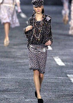 Chanel Fall 2004 Runway - Chanel Ready-To-Wear Collection