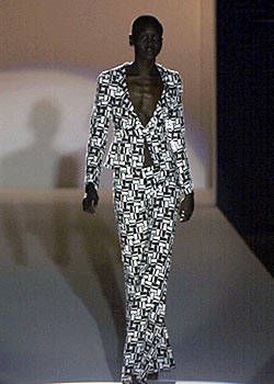 Jasper Conran Spring 2004 Ready&#45;to&#45;Wear Collections 0001