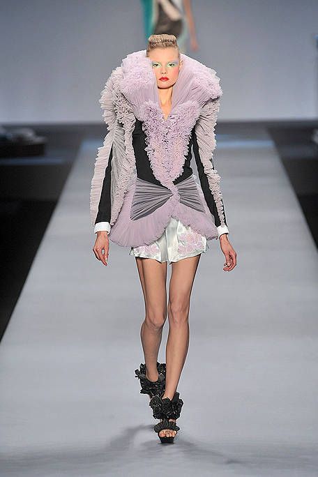 Viktor Rolf Spring 10 Runway Viktor Rolf Ready To Wear Collection