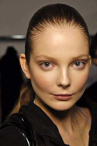 Hussein Chalayan Fall 2008 Ready&#45;to&#45;wear Backstage &#45; 001