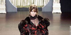 Vivienne Tam Fall 2003 Ready&#45;to&#45;Wear Collections 0001