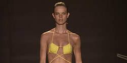 Rosa Cha Spring 2004 Ready&#45;to&#45;Wear Collections 0001