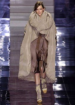 Stella McCartney Fall 2004 Ready&#45;to&#45;Wear Collections 0001