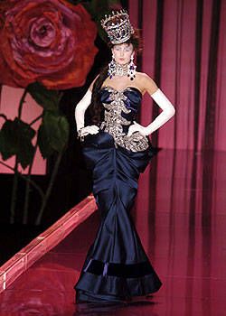 Christian Dior Fall 2004 Couture Runway - Christian Dior Haute Couture ...