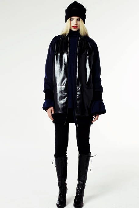 Sleeve, Jacket, Textile, Standing, Joint, Outerwear, Style, Winter, Boot, Knee, 