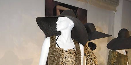 Hat, Mannequin, Headgear, Costume accessory, Fashion, Costume design, Sun hat, Fashion design, One-piece garment, Costume, 