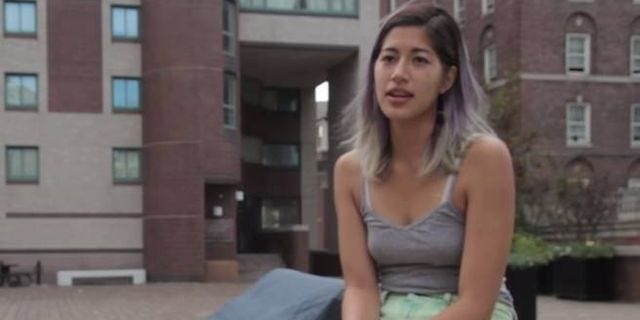 A College Student Is Carrying a Mattress Everywhere to Protest Her School's Rape Policy